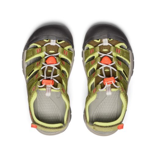 Little Kids' Newport Boundless Sandal  |  Dark Olive/Scarlet Ibis - Image 4