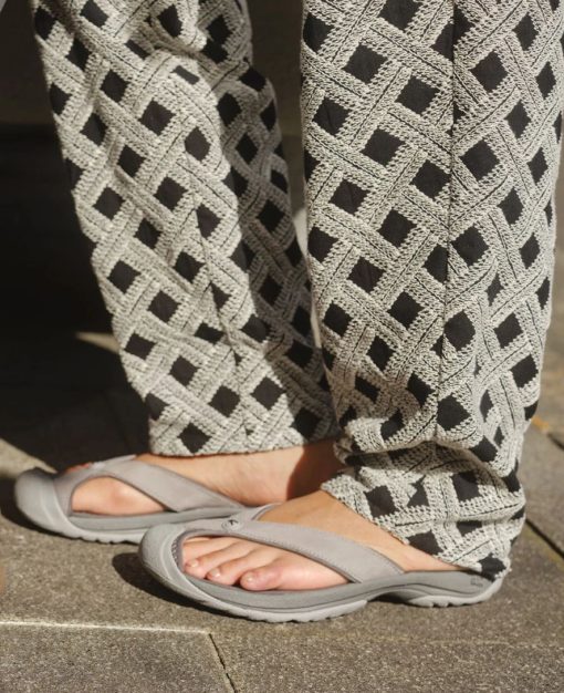 Women's Waimea Leather Flip-Flop  |  Beaujolais - Image 7
