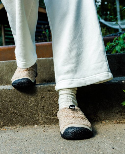Women's Howser III Slide  |  Plaza Taupe/Black - Image 8