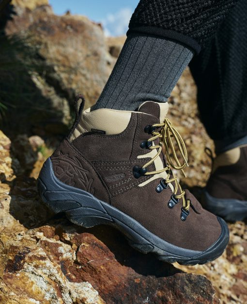 Women's Pyrenees Waterproof Hiking Boot x Mountain Research  |  Mountain Research Brown - Image 9