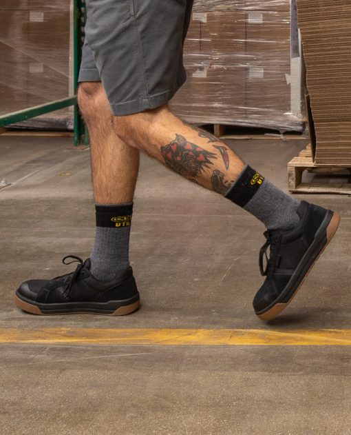 Men's Kenton Work Shoe (Carbon Toe)  |  Black/Gum - Image 8