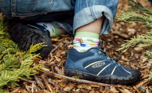 Little Kids' Chandler 2 CNX Sneaker  |  Black Iris/Evening Primrose - Image 6
