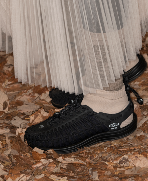 Women's UNEEK High Top x HYKE  |  HYKE Black - Image 9
