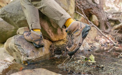 Men's Targhee II Mid Waterproof Hiking Boots  |  Shitake/Brindle - Image 5