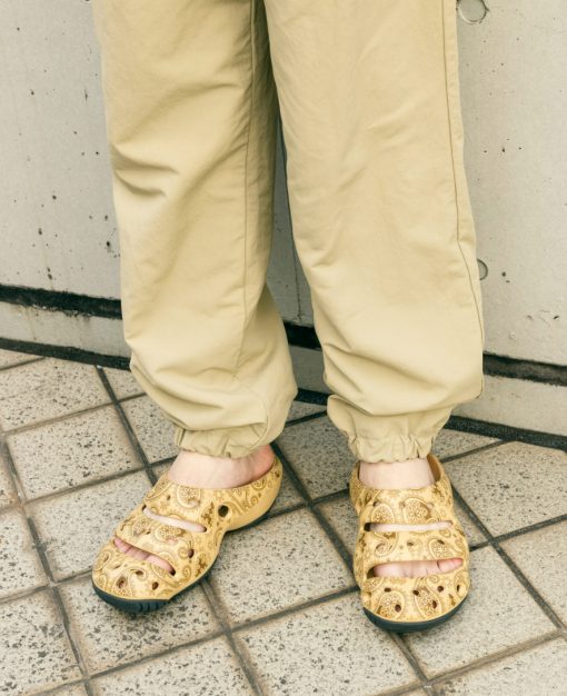 Men's Yogui Arts Clog x T.H.C.  |  Caffe Latte Paisley - Image 8